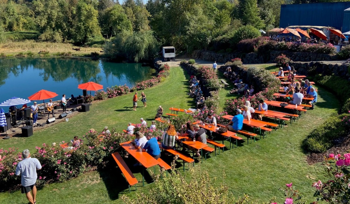 lakeside concert at st josefs winery
